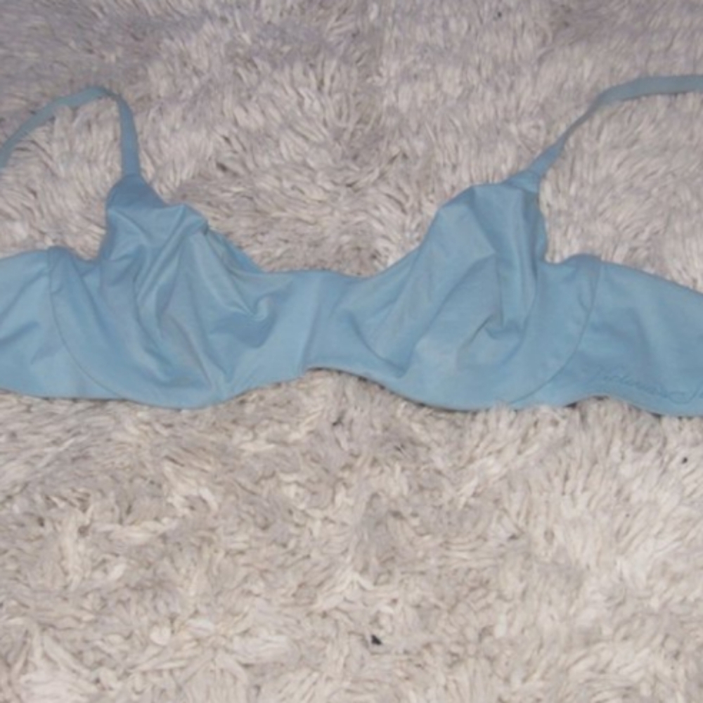 SOFT BLUE VICTORIA'S SECRET BRA